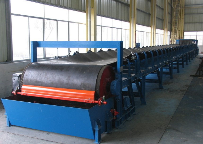 轉彎輸送機的高效輸送物料特性