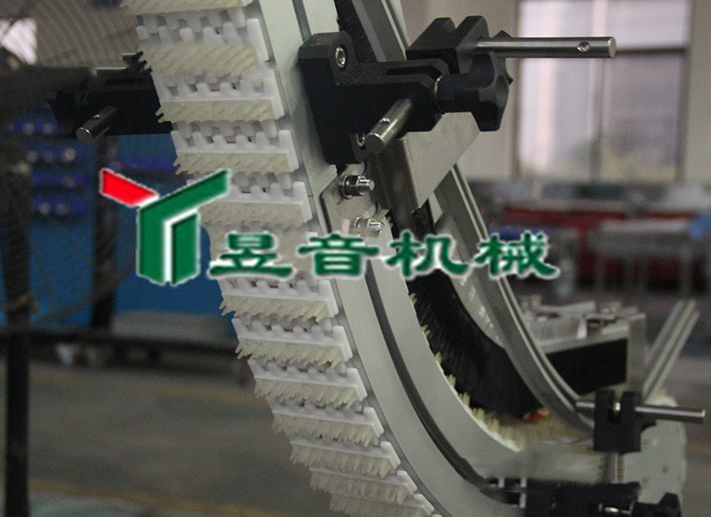 簡(jiǎn)介柔性提升機(jī)/柔性鏈提升機(jī)